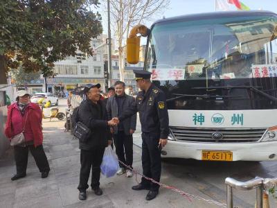 南漳交通执法：暖心助民找回“救命钱”
