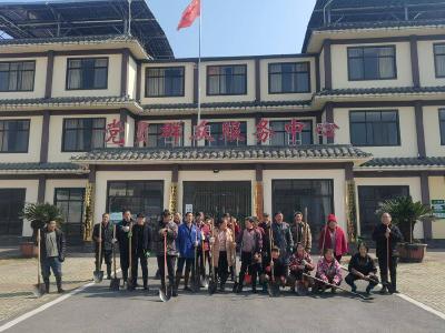 东巩镇陆坪村：干群齐心疏沟渠 畅通农田“生命线”