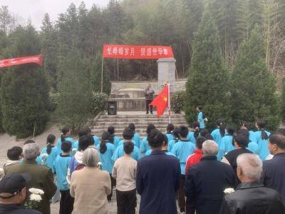 李庙镇：清明祭英烈 精神永相传