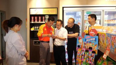 县领导节前调研督导食品安全及特种设备安全工作  