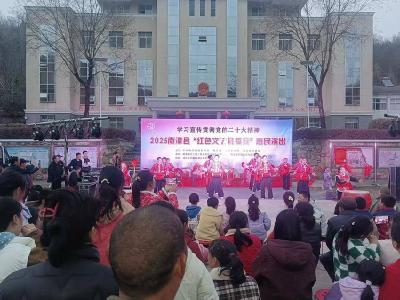 送戏下乡展风采 文化惠民润心田