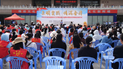 最美人间四“阅”天 公益集市“暖心”又“贴心”  
