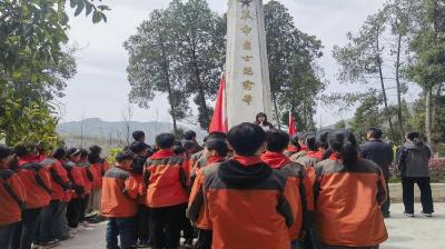 巡检镇：缅怀先辈 感恩先烈
