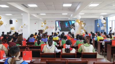 县妇幼保健院举办音乐胎教体验会  