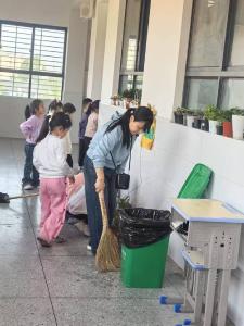 凤山学校：爱卫新篇章　健康“心”生活