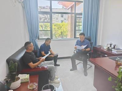 我县完成水稻集中育秧项目验收工作