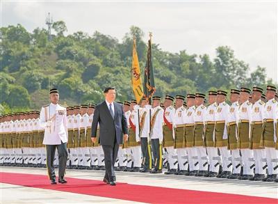 习近平会见马来西亚最高元首易卜拉欣