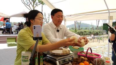 邮政直播搭金桥 山货出村富农家  