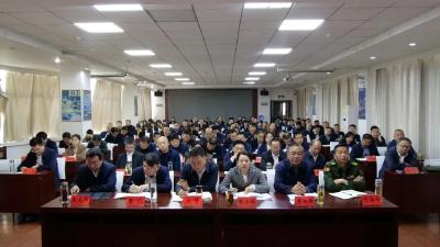 我县组织收听收看全市优化营商环境大会 
