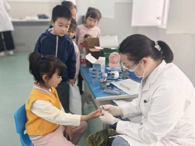 县中心幼儿园：关爱幼苗成长 守护健康童年