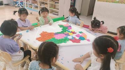 长坪镇中心幼儿园：童心塑山河 小手筑家园