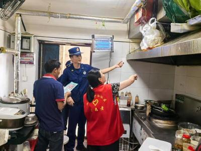 “消社”联动筑牢沿街“防火墙”