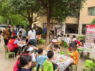 玉印社区：彩绘梦想　放飞希望