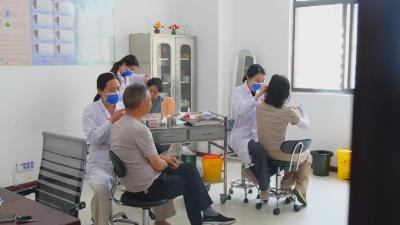 《健康南漳》适应广、见效快、费用低 中医“耳穴疗法”受追捧  