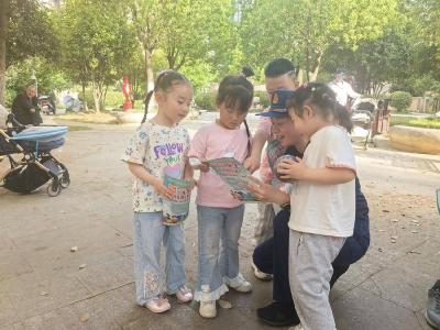 县消防救援大队开展“民法典宣传月”活动