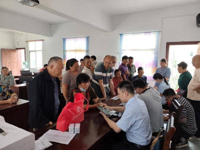 巡检镇：便民服务暖人心　社保卡‘焕新’惠乡亲