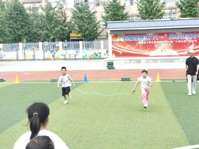 县卞和小学开展体育无纸化测试活动