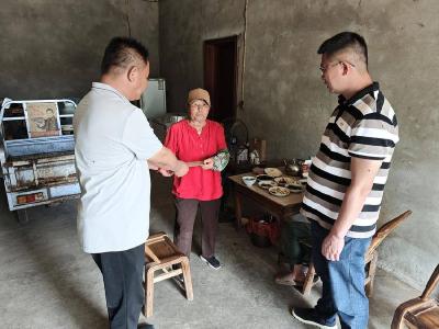 清河管理区新乡贤同心传暖意