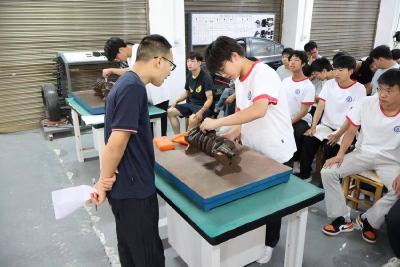 县职业教育中心开启“职业教育活动周”系列活动