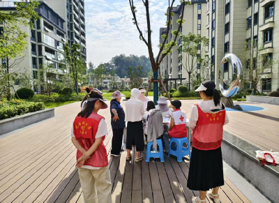 城关镇花石桥社区：爱心义诊进小区 健康服务暖民心
