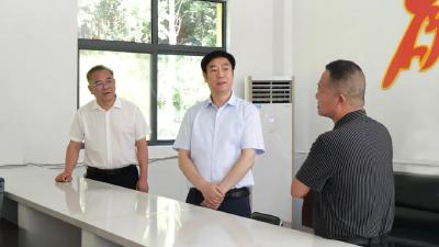 罗兴斌在李庙镇调研时强调：将学习成果转化为服务群众推动发展的实绩实效，以优良作风凝聚奋进力量
