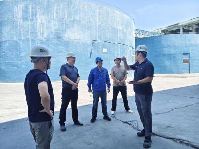 县应急管理局开展危险化学品企业安全生产专项检查