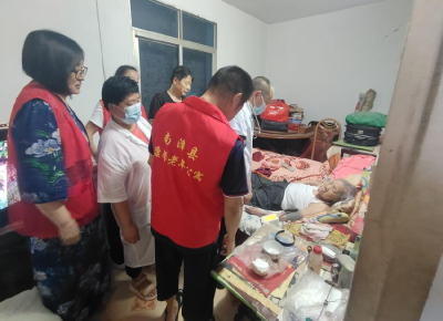 苗圃社区开展“网格连心·助残护老＂暖心走访行动