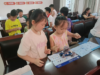 文峰塔社区：科学点亮童心 希望播种未来