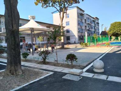 城关镇：人大助力 老院焕新颜