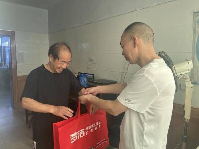 ​县公路中心走访慰问退役军人