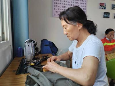 聚焦干部素质提升年丨“爱心裁缝铺”熨帖邻里心 