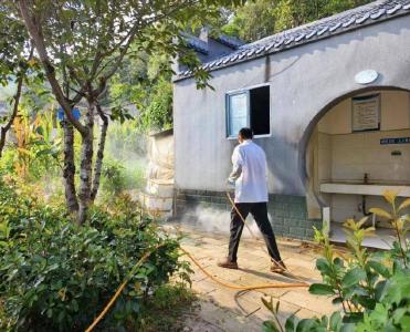 ​肖堰镇开展夏秋季防蚊灭蚊专项消杀行动