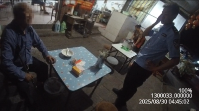 七旬大爷迷路 警民暖心护送  