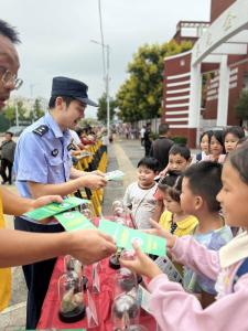 ​九集镇开展“开学第一课”禁毒宣传活动