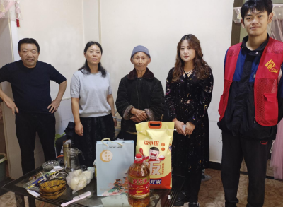 城关镇苗圃社区开展中秋节慰问活动