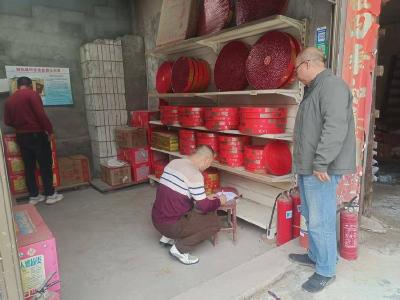 王家畈村：开展安全检查　筑牢平安防线