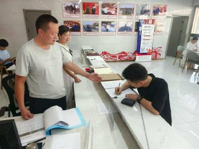 ​县退役军人事务局全力做好秋季退役军人返乡报到工作