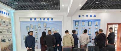 东巩镇组织参观禁毒展览