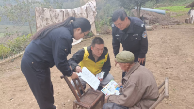 ​李庙镇开展禁种铲毒行动