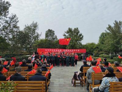 我县开展“弘扬孝亲敬老美德、共建老年友好社会”主题慰问活动