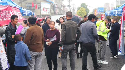 国庆送岗 83名求职者觅得“薪”机遇
