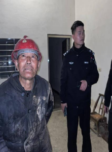 ​警民携手点亮迷途老人归家路