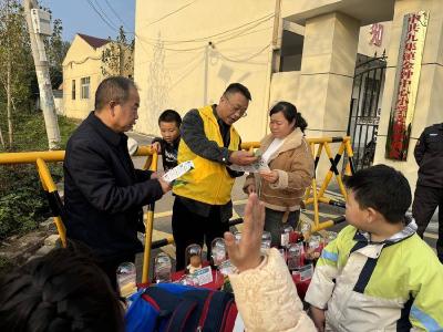 九集镇开展禁毒宣传活动