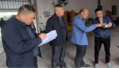 县畜牧兽医服务中心专项督导各地畜牧防疫工作