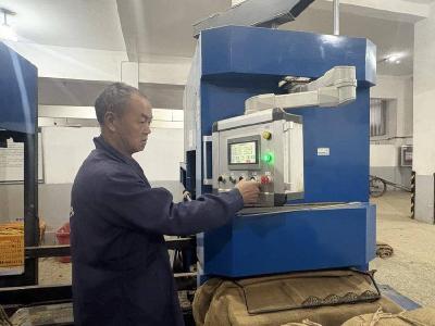 县烟草专卖局：新式打包机助力烟叶收购“一键提速”