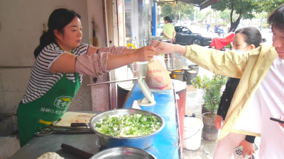 假日“味”力全开 南漳传统美食“香”约全国  