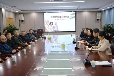 县职教中心开展重阳节主题活动