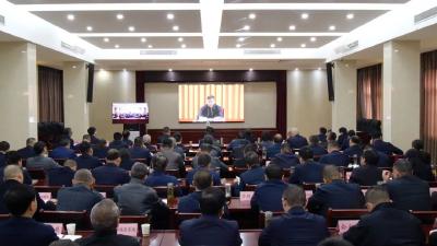 学习贯彻党的二十届四中全会精神中央宣讲团报告会举行 