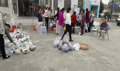 ​大堰冲村：土特产“触网”生金　直播助农绘“钱”景