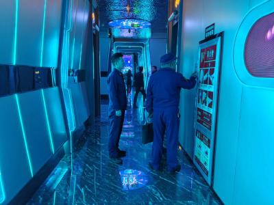 县消防救援大队开展公共场所夜间消防帮扶指导